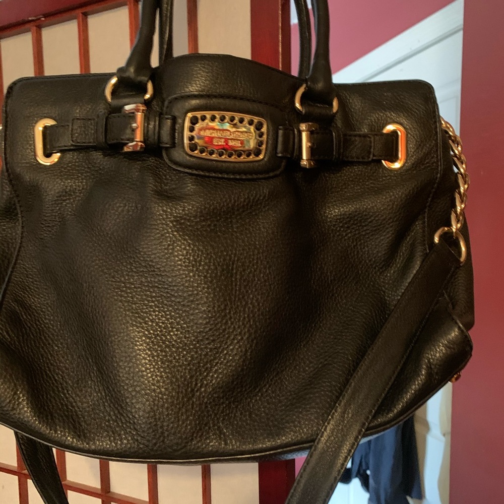 Black multi pocket hand bag